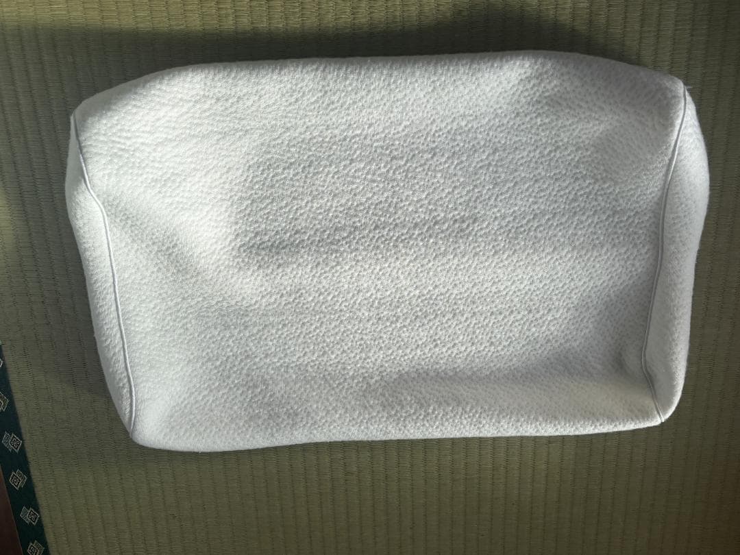 ヒツジのいらない枕 至極　中古 美品　TPE素材　高反発 通気性◎