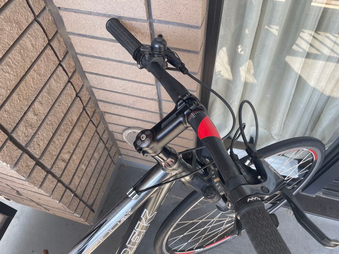 TREK（トレック） 7100FX 　700Cクロスバイク