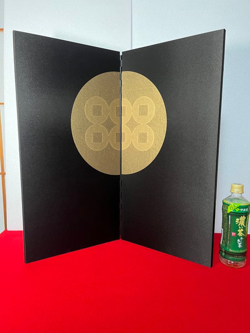 二曲屏風　真田幸村之六文銭