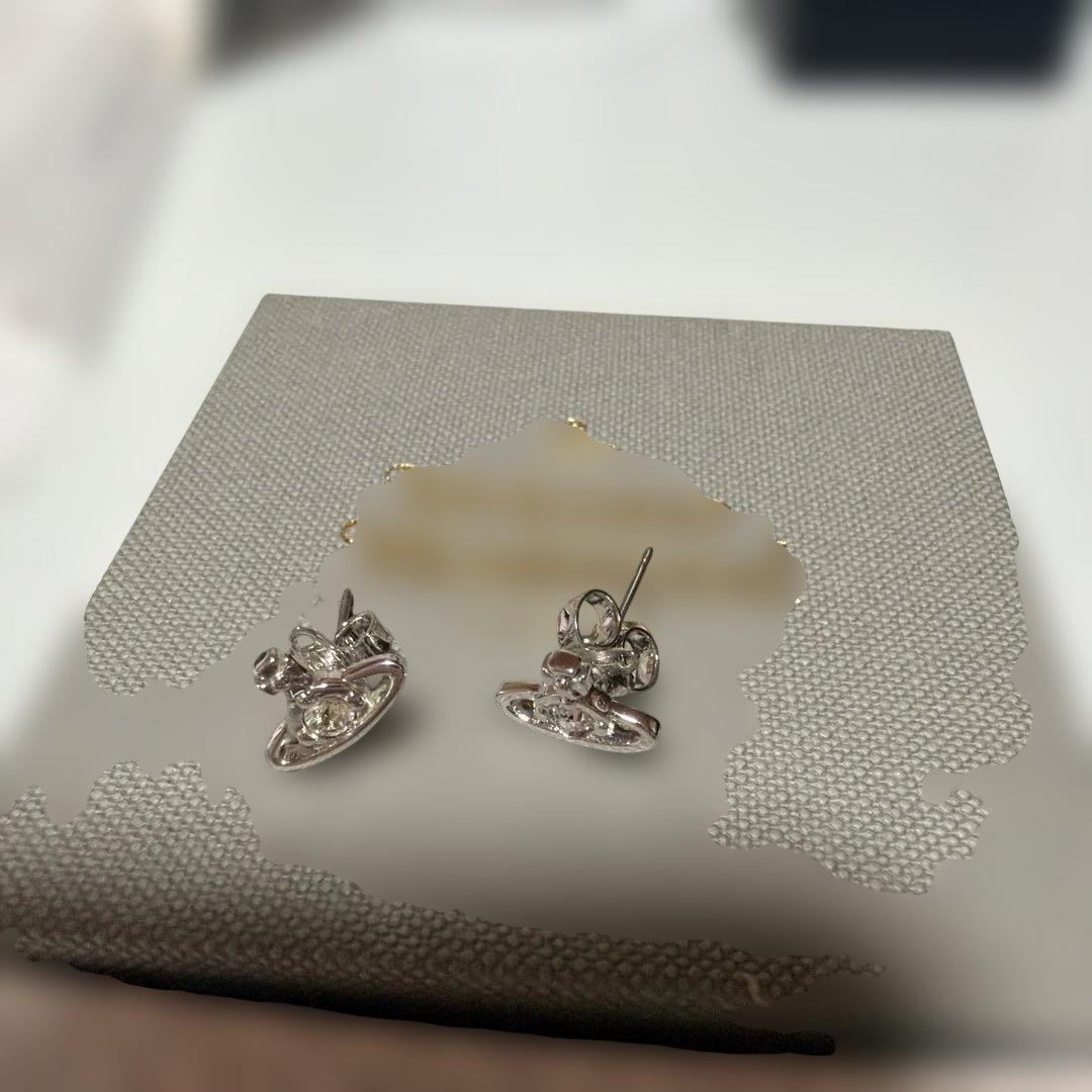 Vivienne Westwood ハート型ピアス