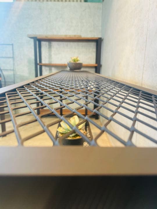 フルオーダー　ボタニカルラック　店舗什器　塊根植物や店舗のディスプレイなどに