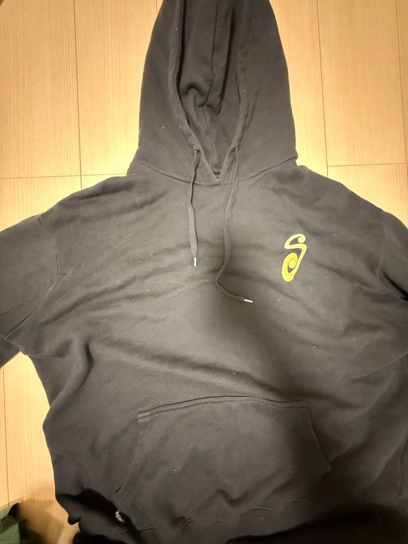 【正規品】Stussy ブラック パーカー Sロゴ