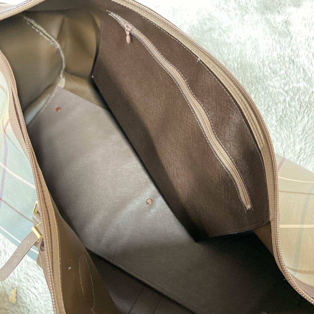 Burberry バーバリー ボストンバッグ　大容量