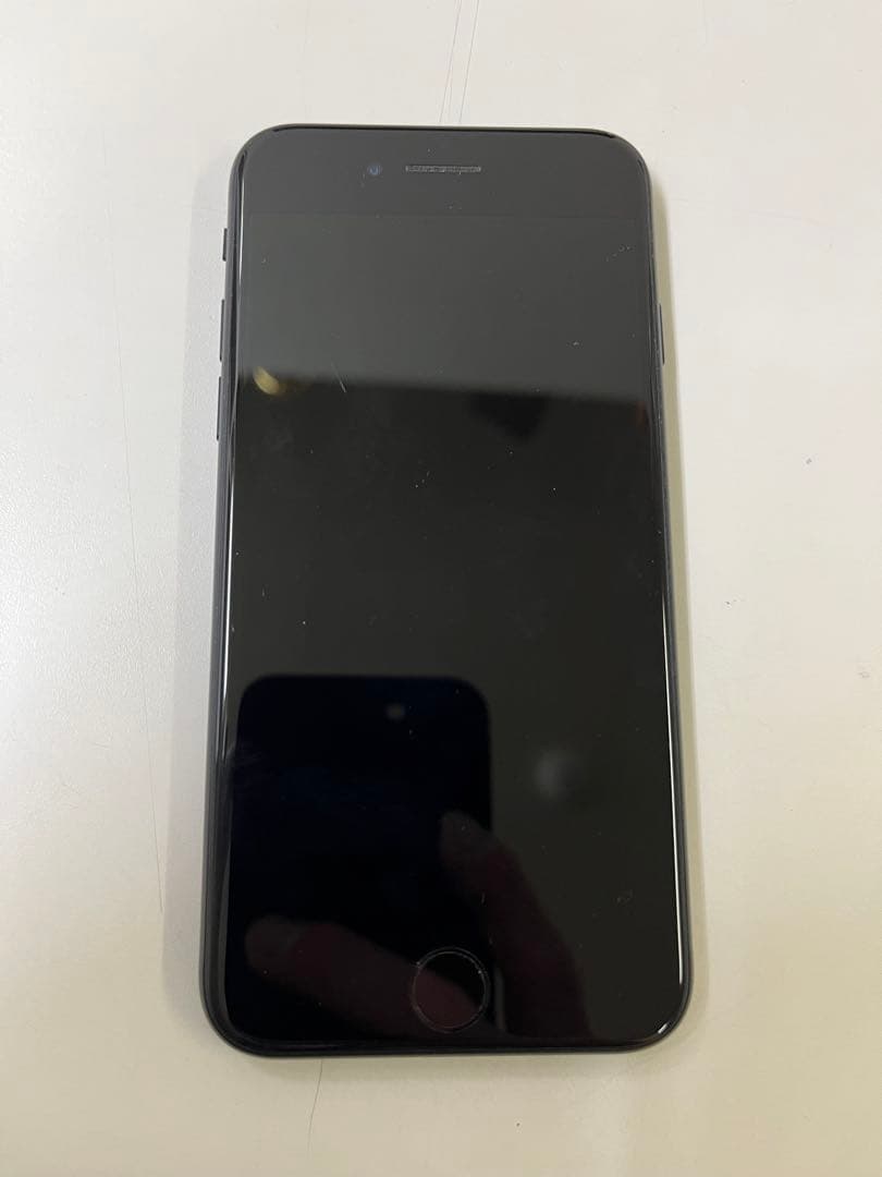 Apple iPhoneSEブラック