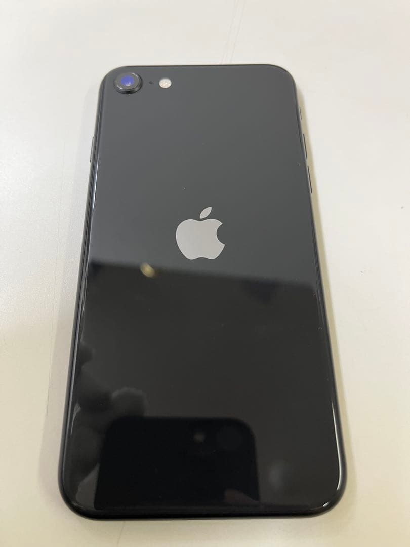 Apple iPhoneSEブラック