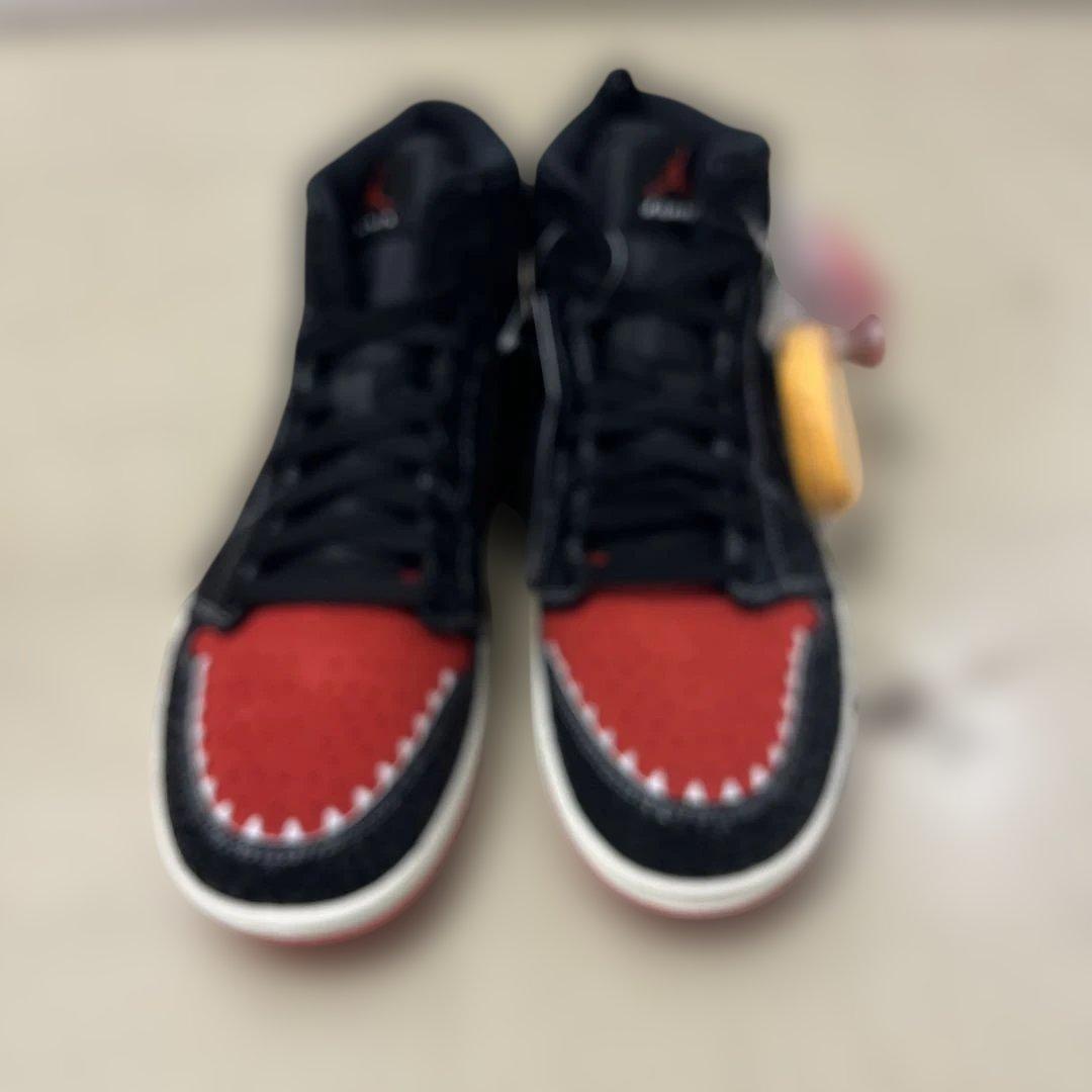 AIR JORDAN 1 MID SE シエンプレ ファミリア　新品