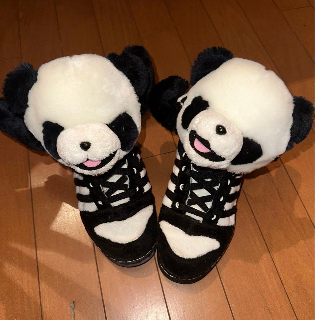 adidas × Jeremy Scott パンダ