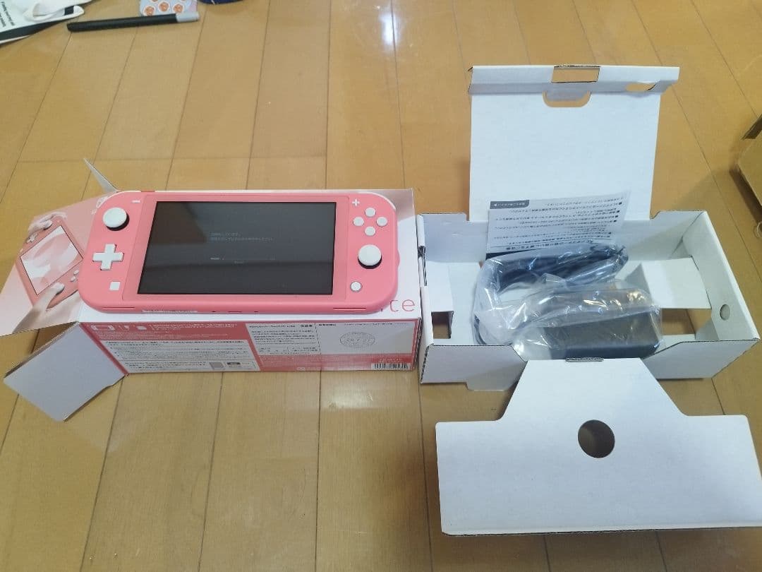 美品【512ギガSDカード付】Nintendo Switch Lite 本体