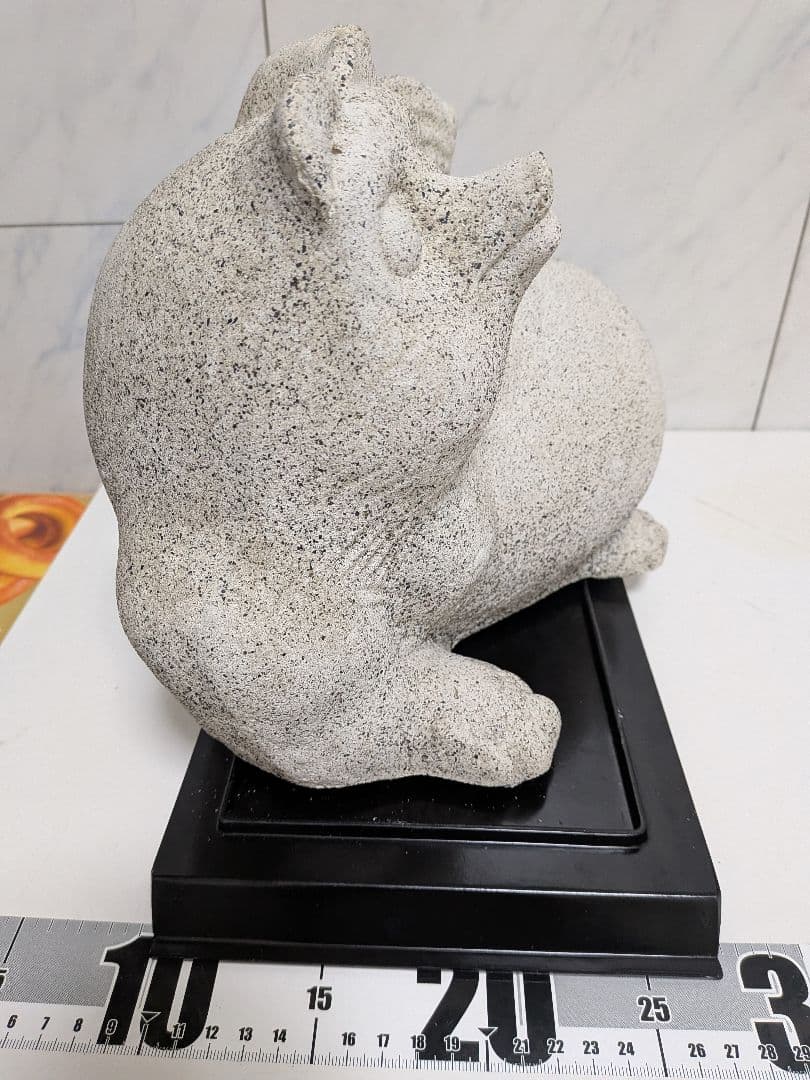 花崗岩（御影石）全長２４Ｘ横幅２３Ｘ高さ２４センチ重量１０キログラム超タヌキ置物