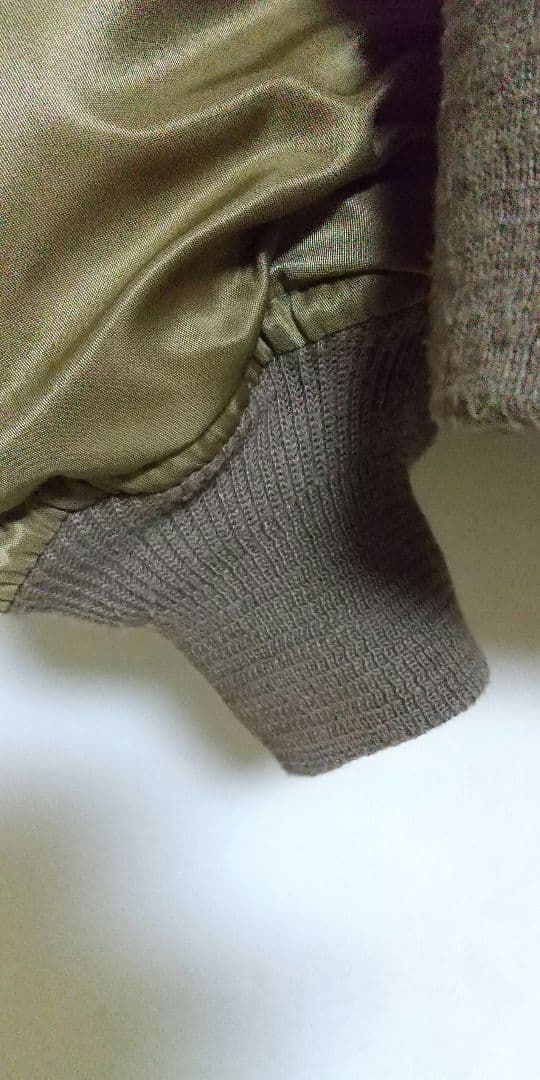 AVIREX MA-1　希少色ゴールド