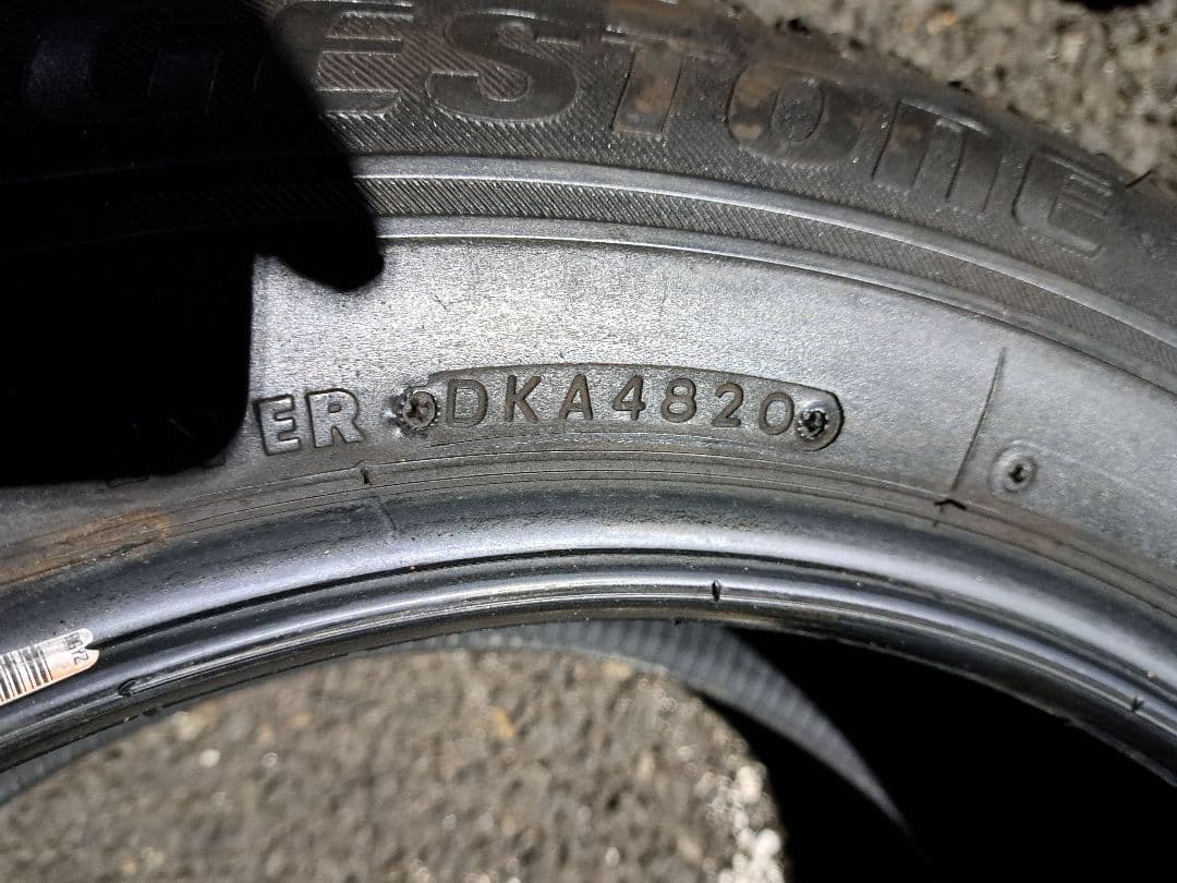 山有り！215/60R17×2安心絶対ブリザック20年製ゴム良好！送料￥300