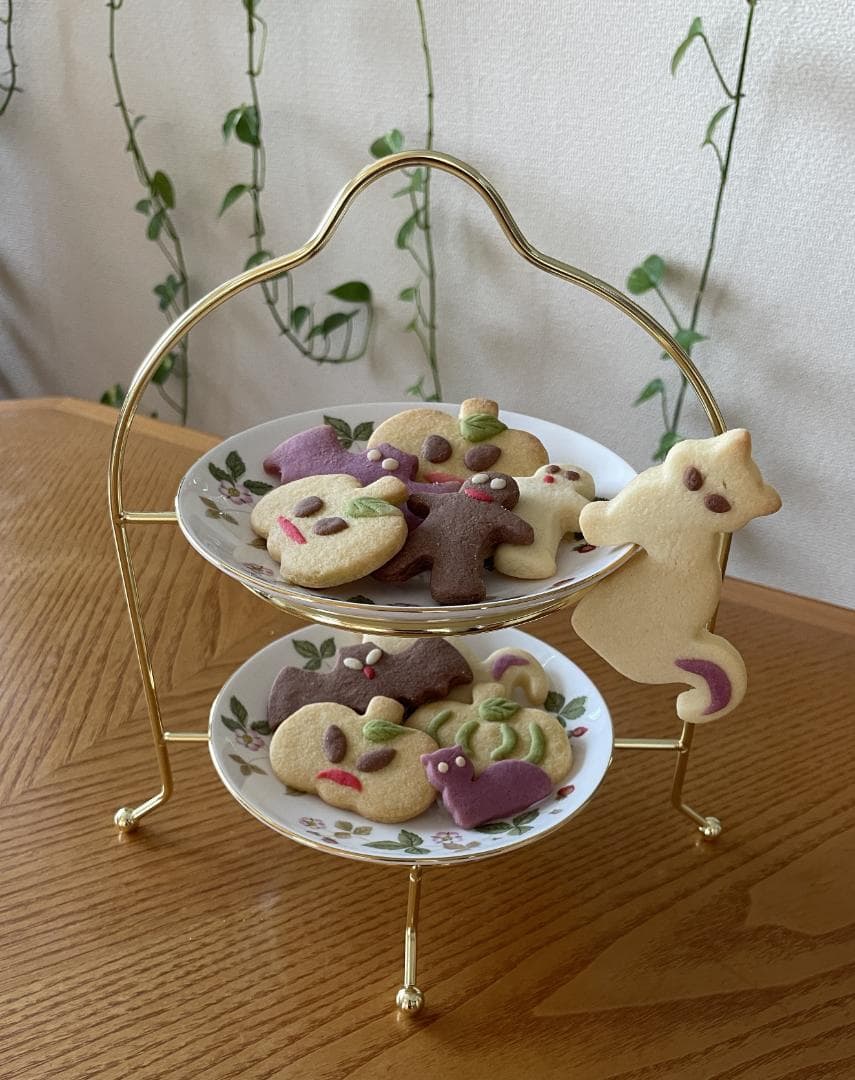 【お値下げ】新品未使用　ワイルドストロベリー　カップ＆ソーサー　ケーキスタンド付