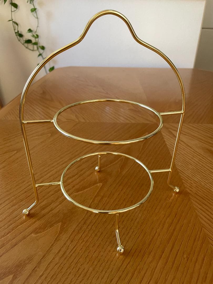 【お値下げ】新品未使用　ワイルドストロベリー　カップ＆ソーサー　ケーキスタンド付