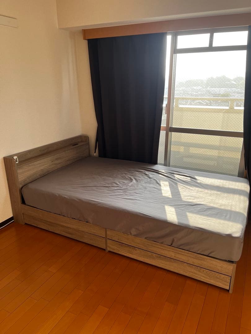 【至急】セミダブルベッドフレーム＋マットレスセット