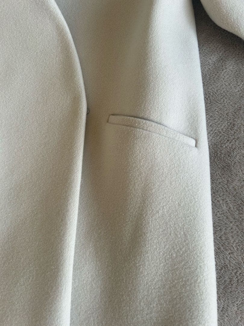 美品　ユナイテッドトウキョウ　カシミヤ混　Vネックノーカラーコート