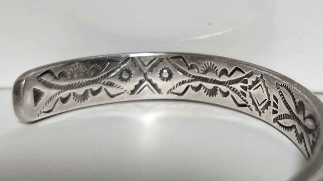 おーちゃんインディアンジュエリー レイアダカイ バングル