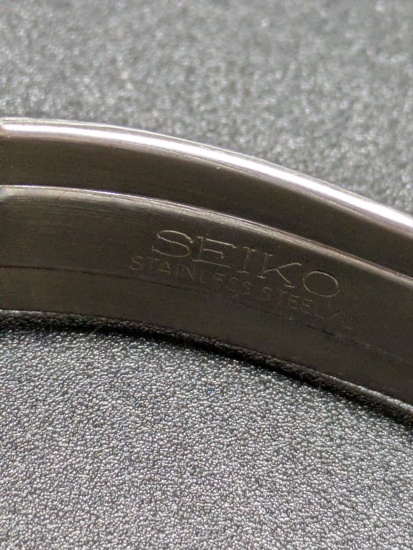 SEIKO GRAND QUARTZ アンティーク腕時計