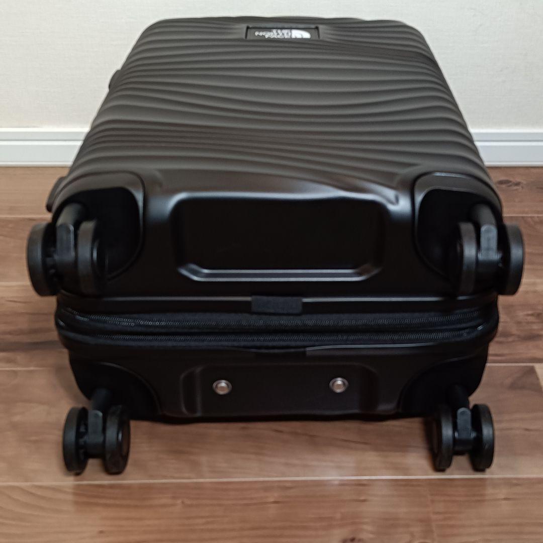 THE NORTH FACE ブラック キャリーケース 機内持込可 収納多数