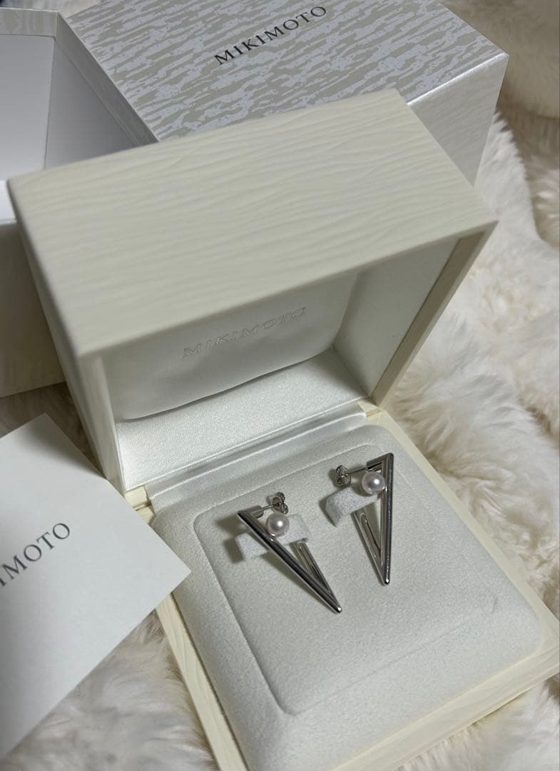 MIKIMOTO V Code ピアス