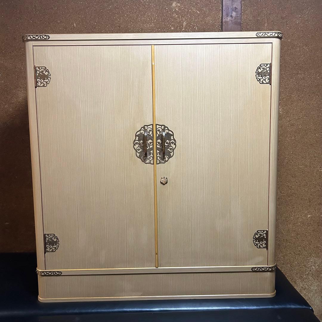 極希少　桐下駄箱　桐箪笥　和桐　前飾り付き　年輪に桐　隠し鍵飾り　和モダン