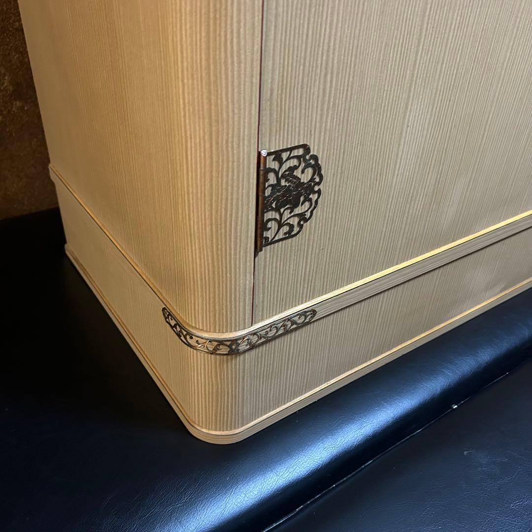 極希少　桐下駄箱　桐箪笥　和桐　前飾り付き　年輪に桐　隠し鍵飾り　和モダン