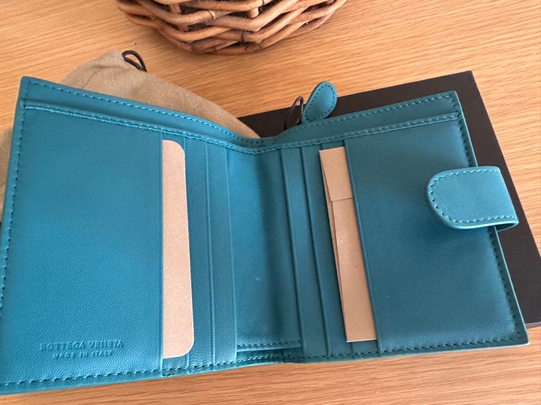 BOTTEGA VENETA 二つ折り財布　ボッテガヴェネタ