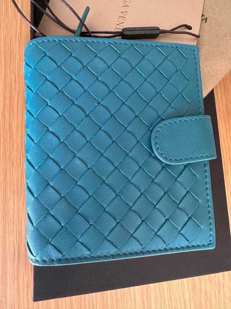 BOTTEGA VENETA 二つ折り財布　ボッテガヴェネタ