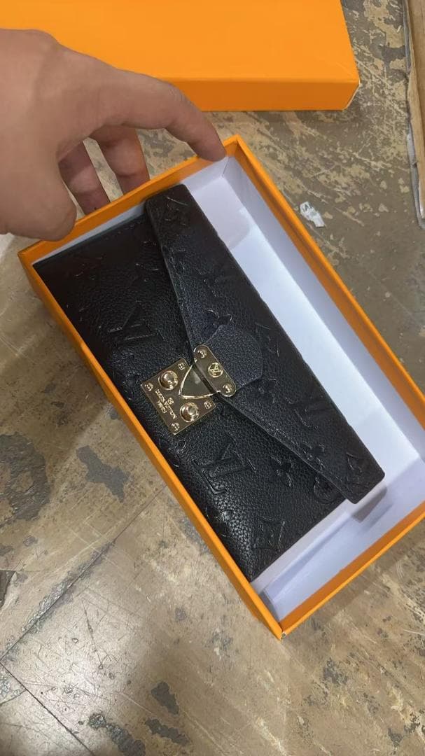 極美品　ルイヴィトン　サラ　メティス　長財布　ブラック