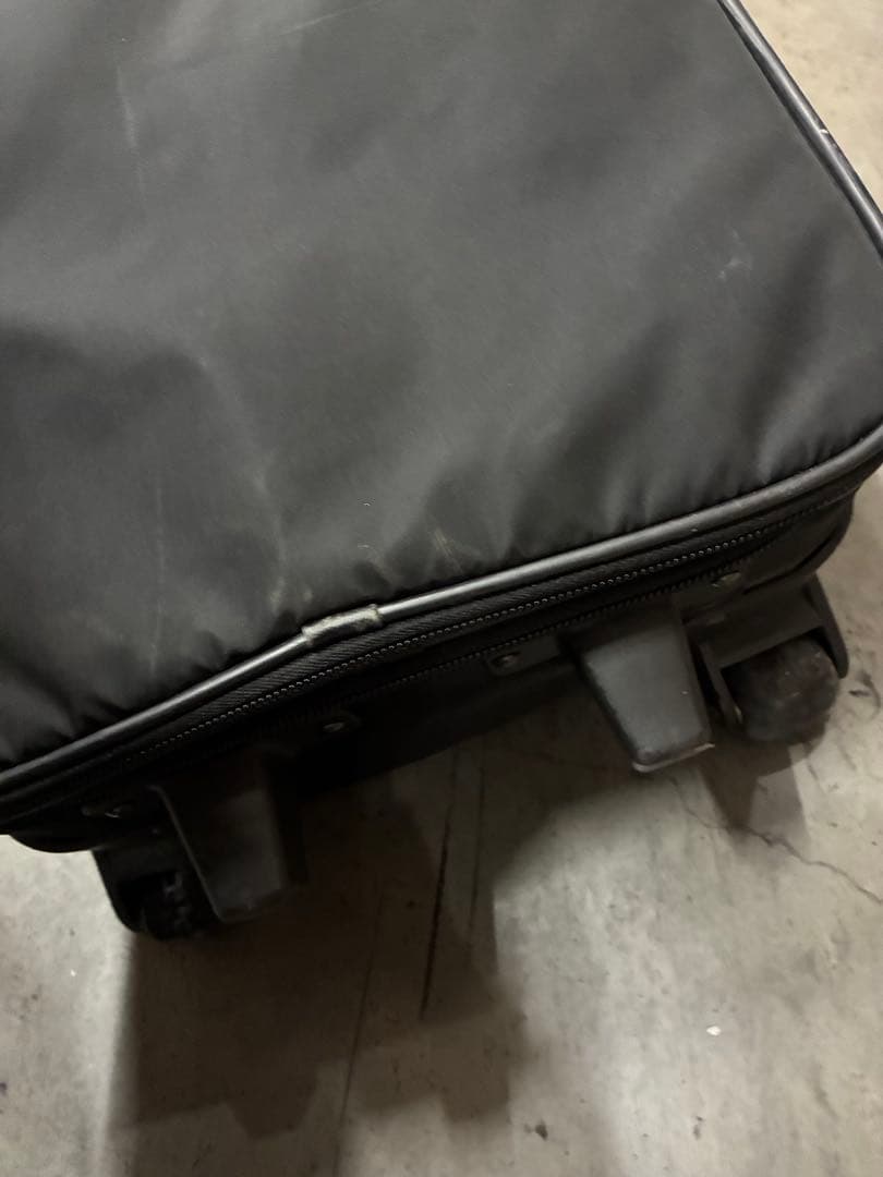 A）プラダ PRADA キャリーケース ブラック系 黒 スーツケース ナイロン