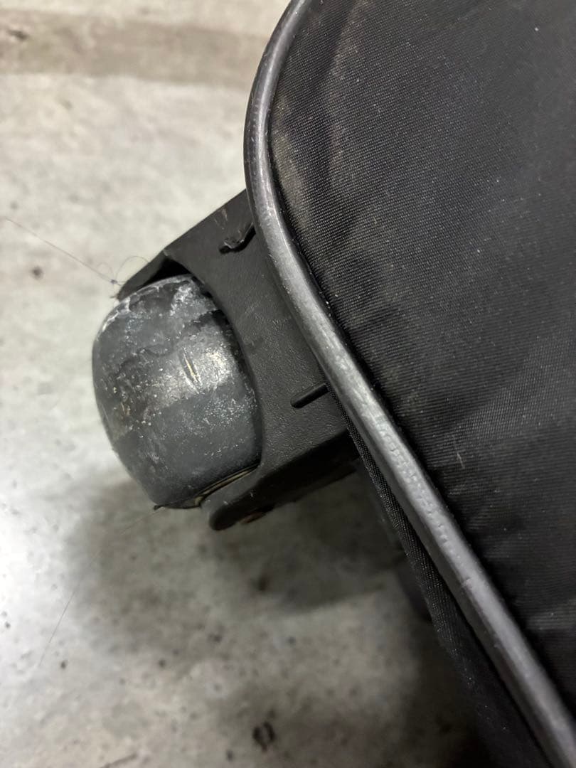 A）プラダ PRADA キャリーケース ブラック系 黒 スーツケース ナイロン