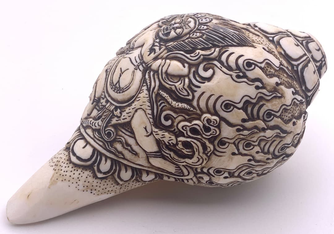 ◆チベット密教法具　法螺貝（シャンカ）ヴァジュラ・パーニ（金剛手）