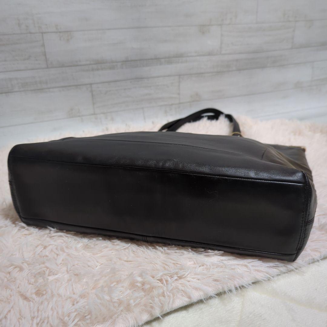 【COACH】本革レザートートバッグ/エンボス加工ロゴ/黒/肩掛け可/A4収納可