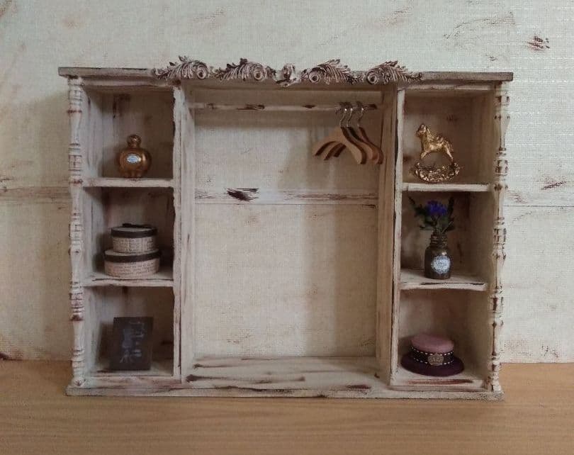 アンティークミニチュアクローゼット　アウトフィット　ドールハウス