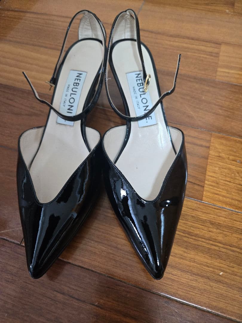 NEBULONI アンクルストラップパンプス　ブラック