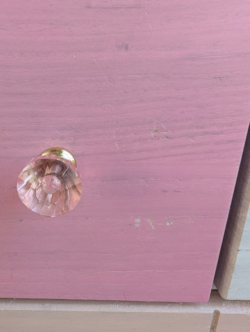 ニトリ　ローチェスト　棚　ピンク