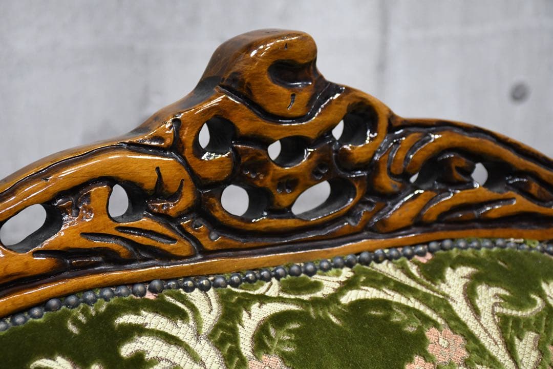 FAC5 イタリア製 ロココ様式 猫脚 レリーフ 3人掛けソファ トリプルソファ