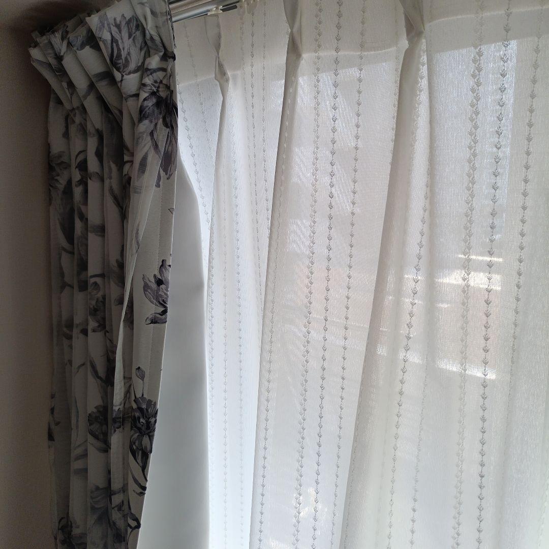 フランフランカーテン×3枚200×100と ニトリ遮光カーテン2枚200×100