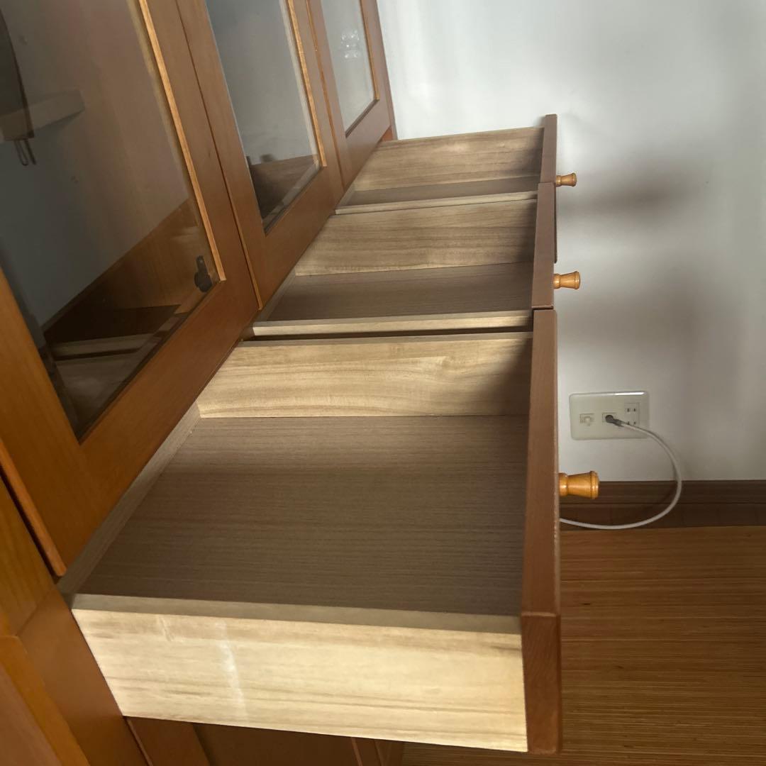 食器棚　キッチンボード　9月末迄の出品予定