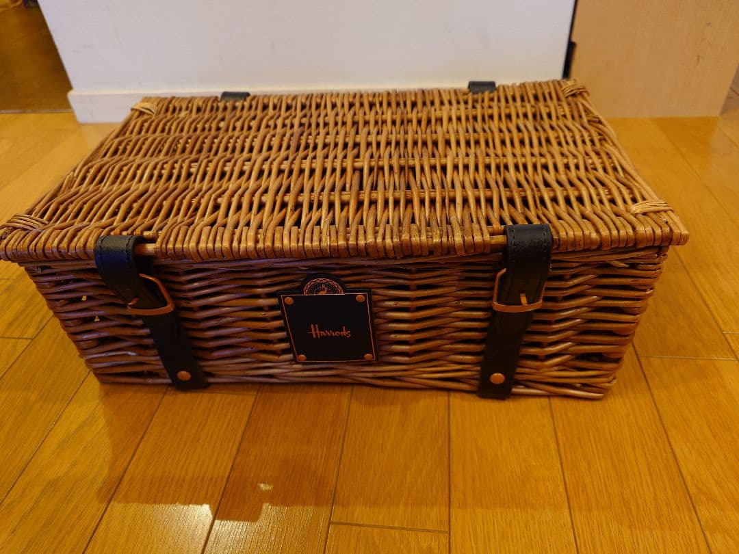 Harrods ハロッズ バスケット　ハンパー　43✕27✕15センチ