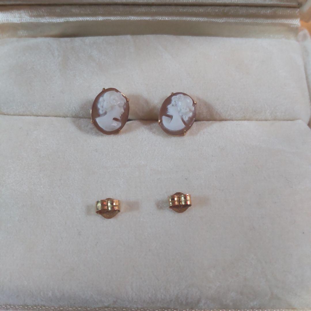 18金イタリア製シェルカメオ スタッドピアス