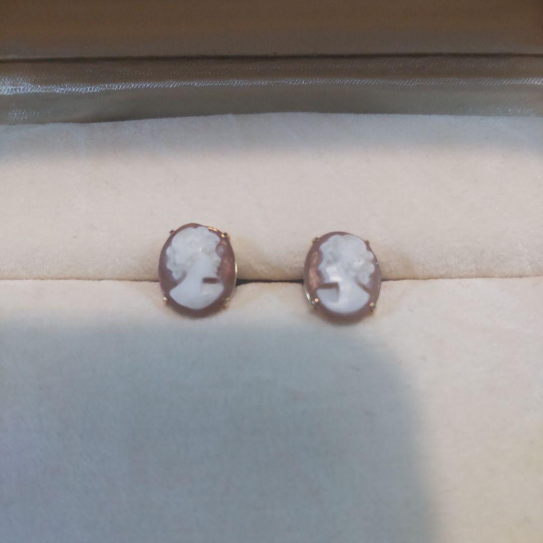 18金イタリア製シェルカメオ スタッドピアス