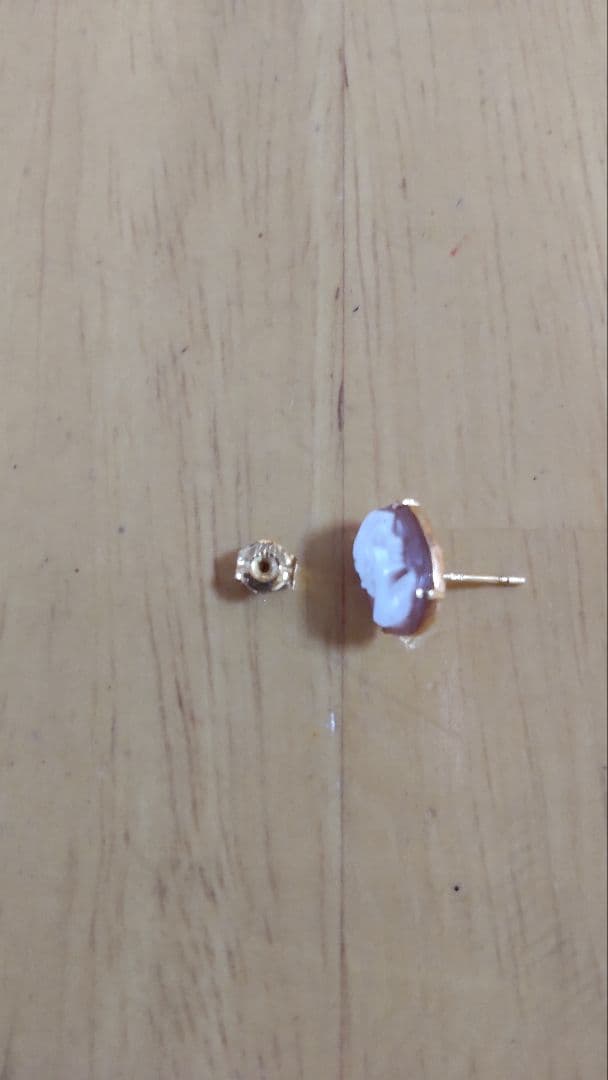 18金イタリア製シェルカメオ スタッドピアス