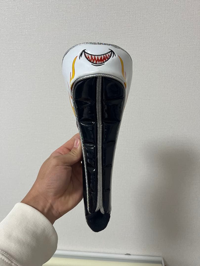 スリクソンキャディバック　ガオモンスター　ヘッドカバー、アイアンカバー、フード付