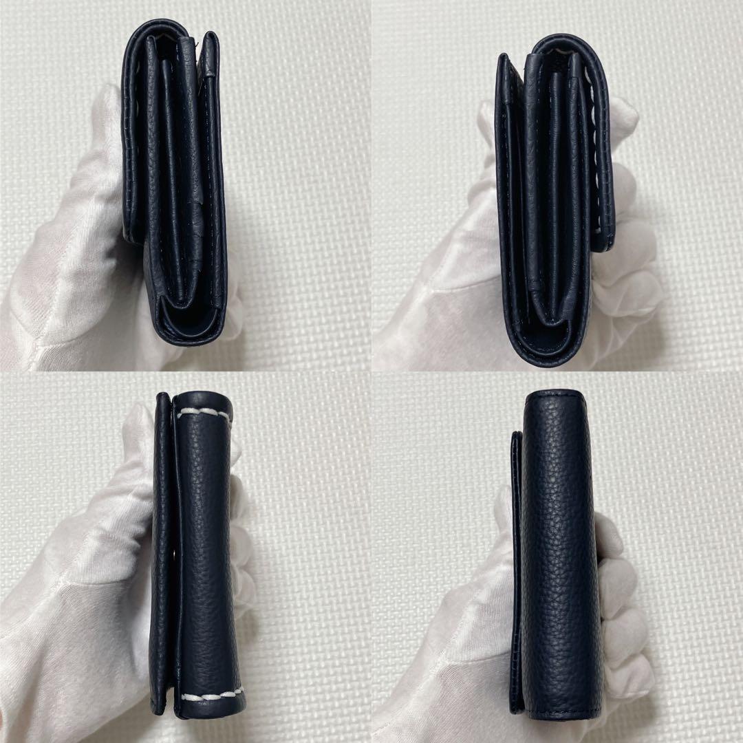 未使用Kitamura キタムラ　レザー二つ折り財布　ネイビー　紺　「K」ロゴ