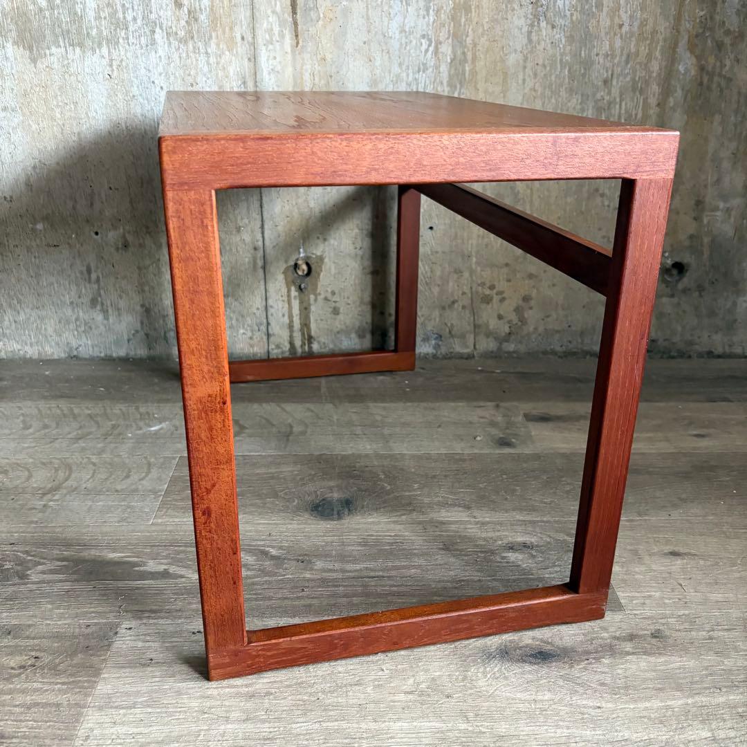 ヴィンテージ チーク材　無垢材　ネストテーブル　オイルフィニッシュ