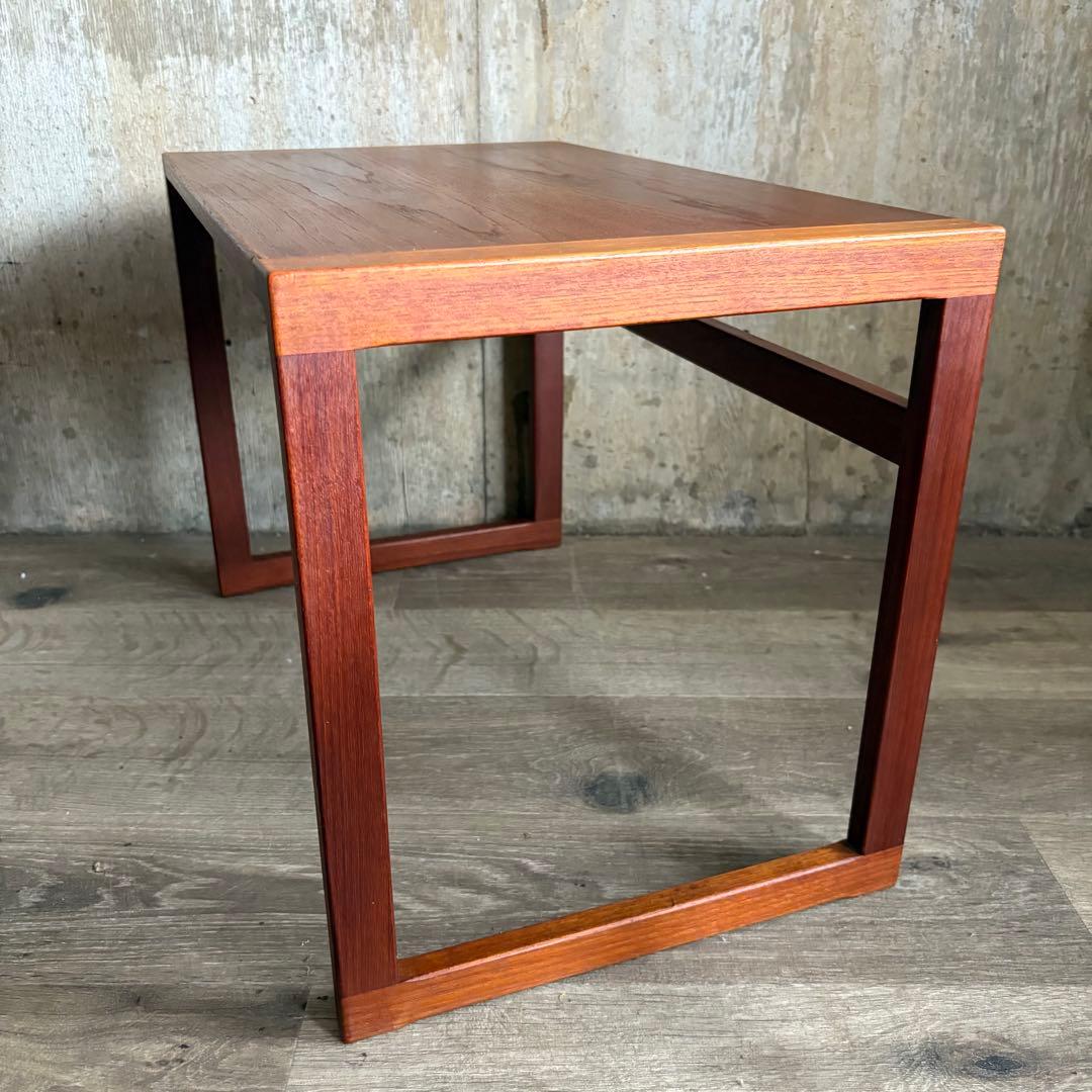 ヴィンテージ チーク材　無垢材　ネストテーブル　オイルフィニッシュ