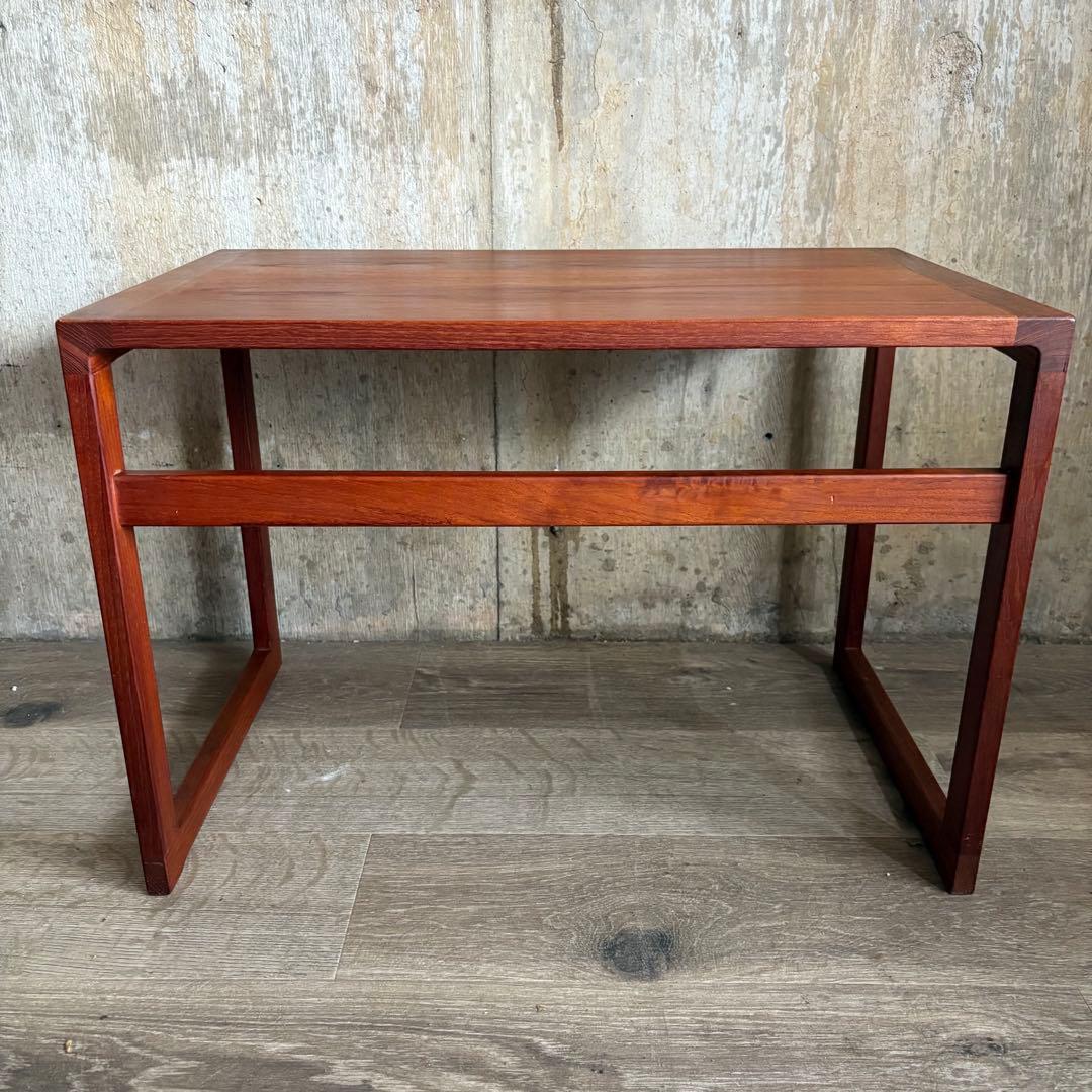 ヴィンテージ チーク材　無垢材　ネストテーブル　オイルフィニッシュ