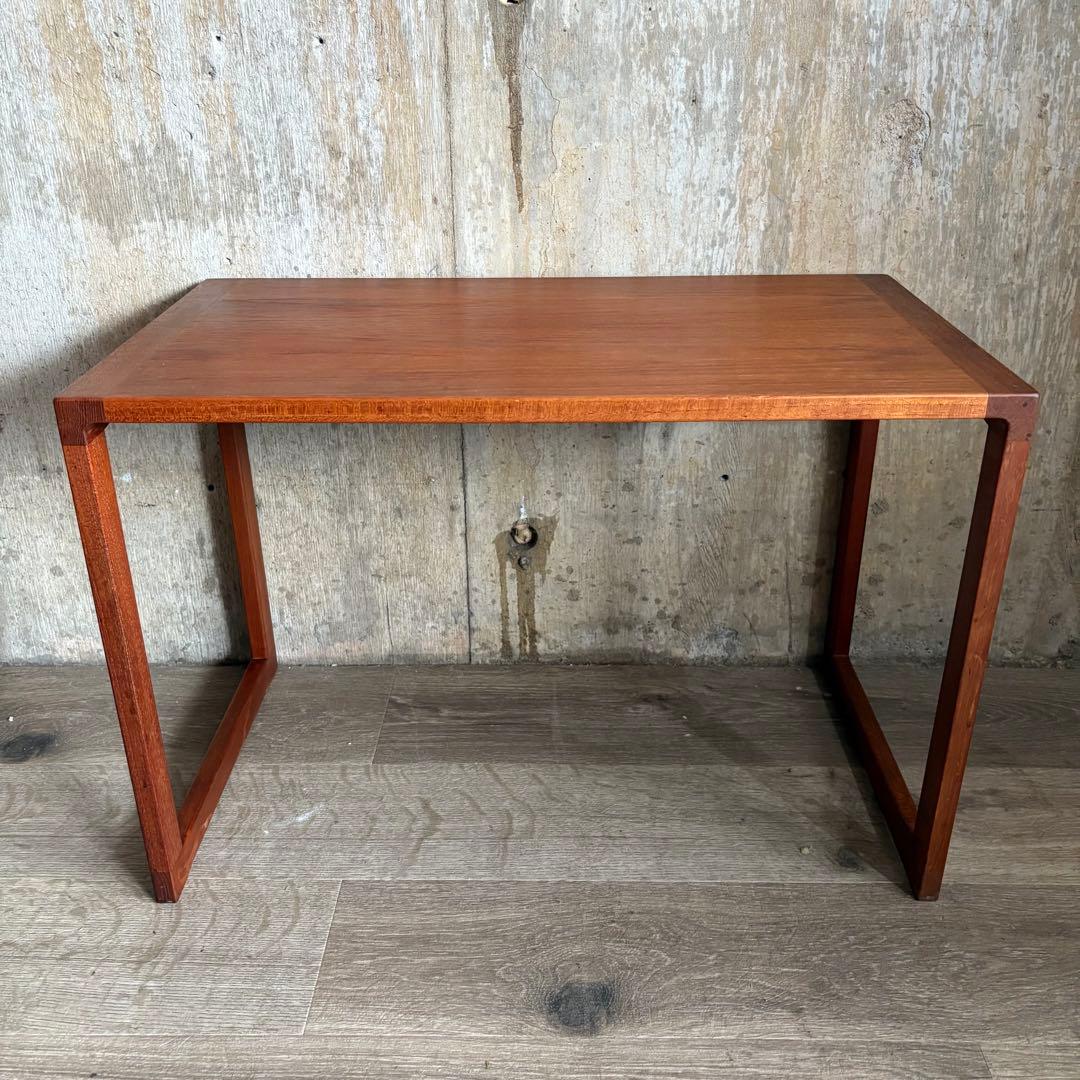 ヴィンテージ チーク材　無垢材　ネストテーブル　オイルフィニッシュ