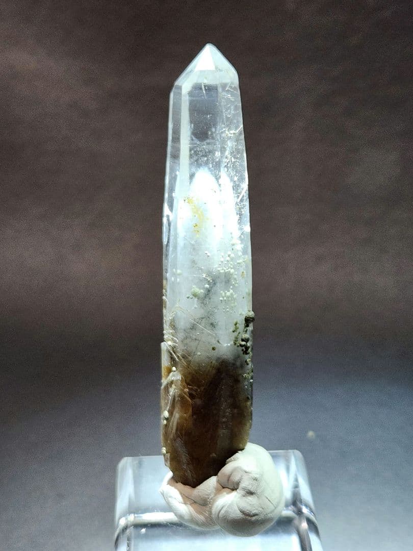 ハイクオリティ✨まりも入り水晶ポイント