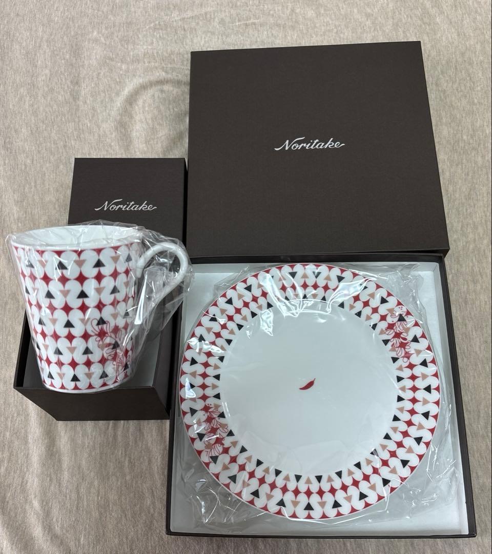 三枝明那 ノリタケコラボ プレート&マグカップセット